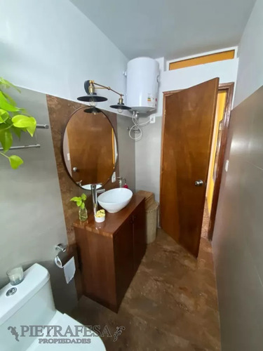 Casa En Venta 1 Dormitorio, 2 Baños, Patio Con Parrillero Y Cochera-alle Dr. José Irureta Goyena-villa Española