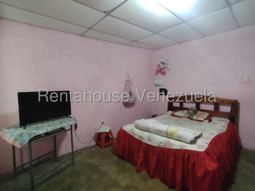 Venta Amplia Casa En Urb Los Pinos Cabudare Gabriela C