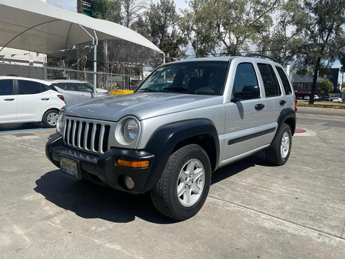 Jeep Liberty Sport 4x2 At