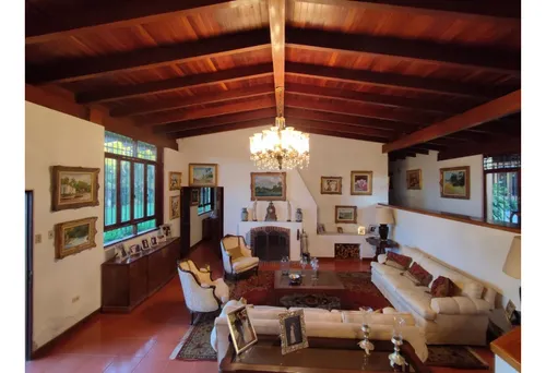 Hermosa Casa En Alto Hatillo