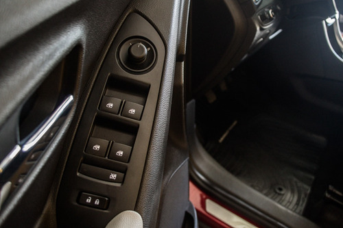 Imagen 15 de 17 de Chevrolet Tracker Gnc Ltz 1.8 Ac235