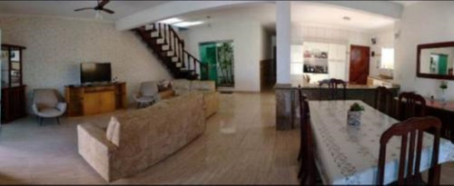 Imagem 12 de 23 de Obrado No Bairro Balneário Tupy, Em Itanhaém, Litoral Sul De São Paulo, Localizado No Lado Praia À 1.000 Metros Do Mar. Imóvel Com 240 M² De Terreno Sendo 244 M² De Área Construída. Possui Piscina, Ch