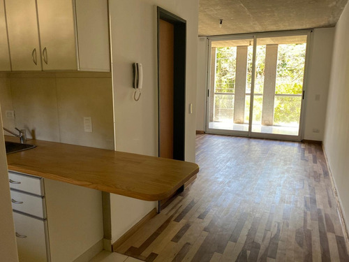 Imagen 2 de 7 de Departamento Monoambiente A La Venta En Moreno (048)
