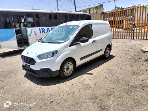 Ford Transit Courier 1.0 L3 2pl Courier