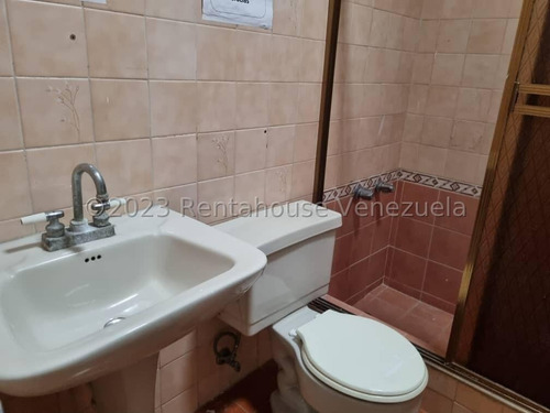 Local Comercial En Venta En Nueva Segovia Barquisimeto Lara -- %%m-c-t%% Cod. 24 Guion 3 7 5 9