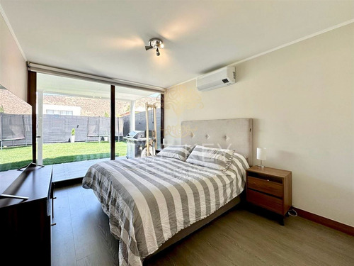 Impecable Casa En Venta 3d 3b Santa Elena