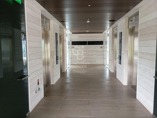 Oficina Ubicada Frente Portal La Dehesa, Lo Barnechea