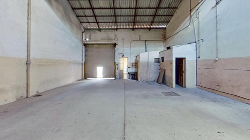 Imagen 16 de 26 de Galpón De 300 M2 Cub. - Oficinas De 150 M2 Cub. - Lote 600 M2