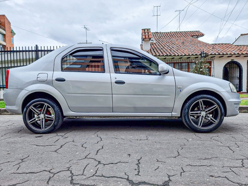 Renault Logan Familier