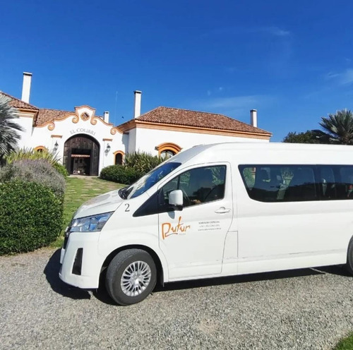 Alquiler De Vans Con Chofer: Turismo, Traslados Vip Y Ejec