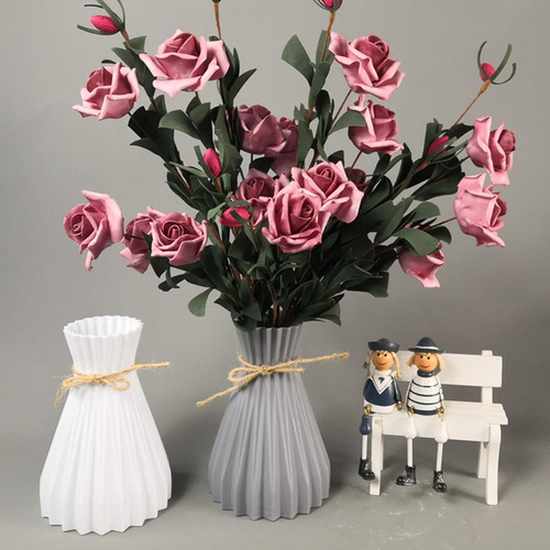 Vaso De Plástico Com Flor Seca Para Decoração De Casa