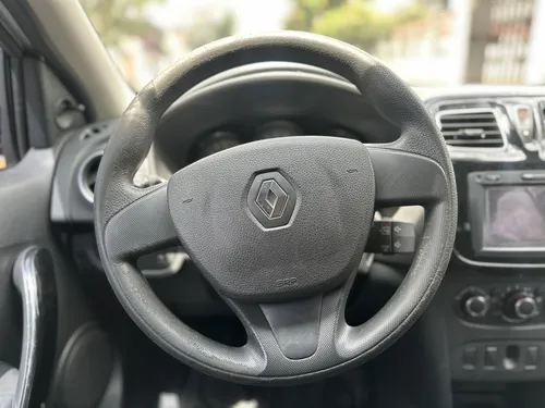 Renault Logan 1.6 Expression / Life +