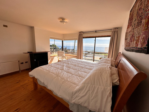 Increíble Casa Recien Remodelada Con Estupenda Vista Al Mar