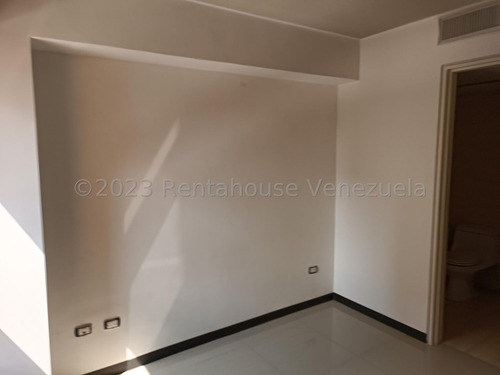 Rf Apartamento En Venta En La Candelaria Semiremodelado