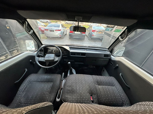 Mitsubishi L300 2.5 Minibus