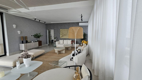 Apartamento A Estrenar En Alquiler En Evaristo Morales, Santo Domingo, Torre Moderna Con Área Social