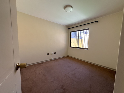 Casa En Arriendo De 3 Dorm. 2 Baños En La Serena