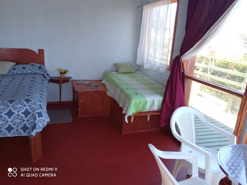 Casa De 3 Pisos Con Vista Al Mar En Frente A Pichidangui