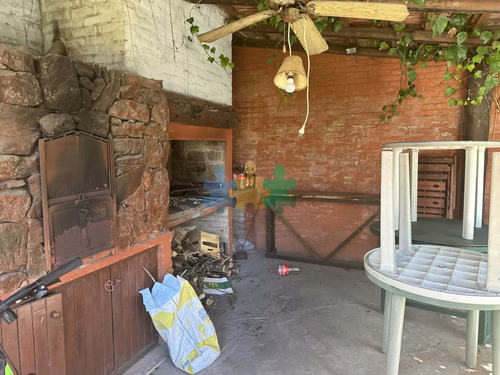 Casa En Venta En Altos De Pinares Con Excelente Terreno - Ref : Eqp5815