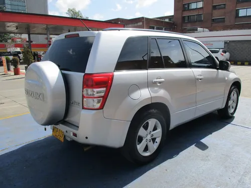 Suzuki Grand Vitara 4x2 2400cc Mt Aa