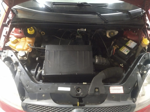 Imagem 3 de 14 de Ford Fiesta Sedan 2007 1.6 Flex 4p