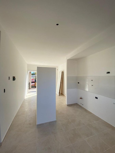 Imagen 5 de 7 de Departamento A La Venta En San Miguel Con Espacio Guarda Coche A Estrenar