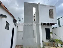Comprar Daniela Linarez Vende Casas Acogedora Y Moderna En La Mora Cabudare Con Amplios Espacios Comodos Iluminados Y Seguros Por Favor Comunicate!                                                             