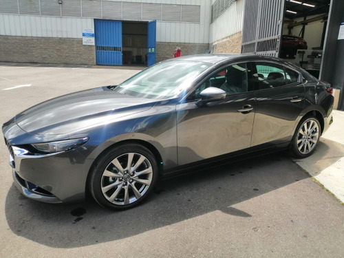 Imagen 8 de 8 de Mazda 3 Grand Touring Sedan