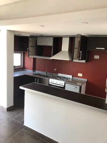 Imagen 5 de 14 de Departamento En Venta En Moron Centro