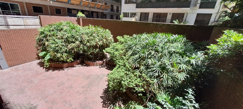 Gran 5 Ambientes En Av. Alvear Y Callao - Piscina