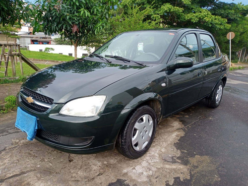 Imagem 2 de 8 de Chevrolet Classic 1.0 Mpfi Ls 8v Flex 4p Manual