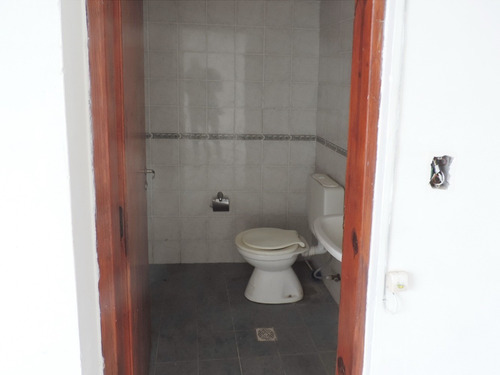 Imagen 5 de 10 de Local Comercial En San Clemente (cos 28)