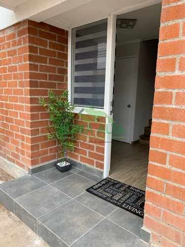 Casa De 3 Dormitorios Y 3 Baños Comuna De Puente Alto