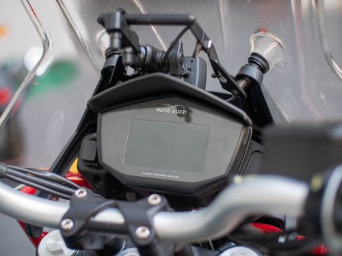 Imagen 18 de 25 de Moto Guzzi V85tt - Usado Con Accesorios