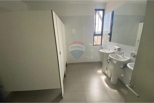 Bodega Con Oficina En Arriendo, Pudahuel, Santiago