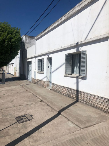 Casa De 3 Dormitorios En Oportunidad-libano 1300