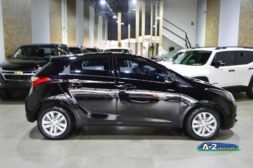 Imagem 8 de 13 de Hyundai Hb20 1.0 Confort Plus 2017