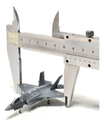 Miniatura Diecast 1/200, Avión F35a Lightning 2 Japón, Herpa