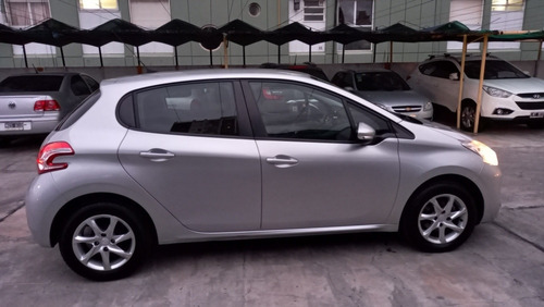 Imagen 12 de 15 de Peugeot 208 2016 1.5 Allure Touchscreen