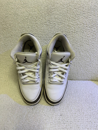 Tenis Jordan 3 Retro Mocha (28.5) (Usado)
