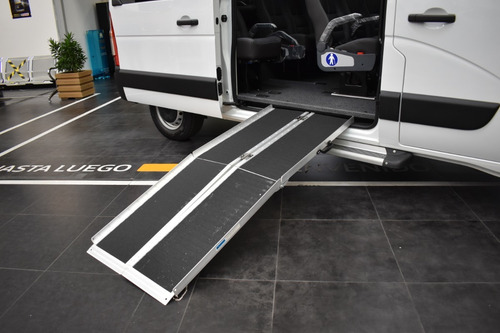 Renault Master 12+1