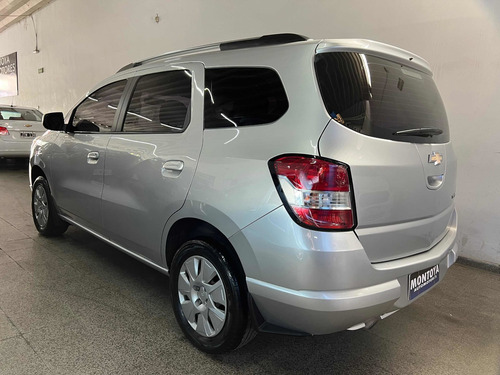 Imagen 15 de 16 de Chevrolet Spin 2016 1.8 Lt 5as 105cv