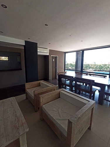 Departamento En Venta En Tigre, 3 Dormitorios, 2 Baños Y Toillete, Dos Cocheras Y Pileta