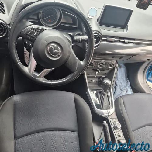 Mazda 2 TOURING 1.5