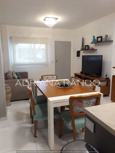 Imagen 4 de 14 de 99- Excelente Casa De 4 Amb Con Local Comercial C/terraza