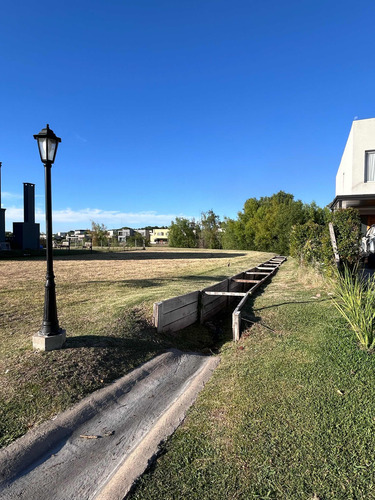 Lote Al Agua En Santa Elena El Mejor De Pilar Del Este