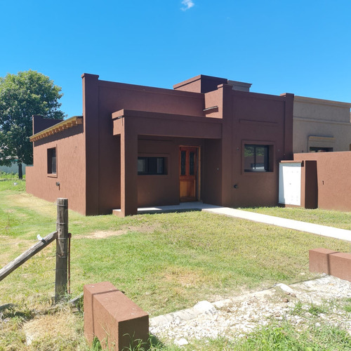 Duggan - Casa A Estrenar 2 Dorm - Ubicacion