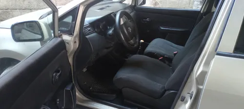 Nissan Tiida 1.8 Advance Sedan Mt