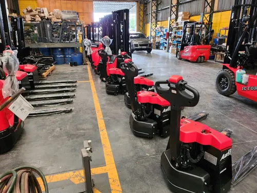 Apilador Electrico Hangcha De 1.5 T Y 2.0 T Finan Un Año