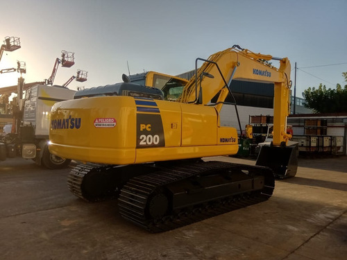 Imagen 2 de 5 de Excavadora Komatsu Pc200-8 Año 2017